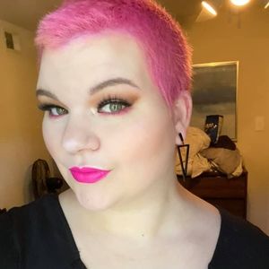 Meet your Posher, Christine